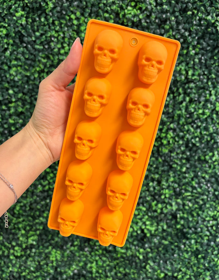 10 Skulls Treat Mold