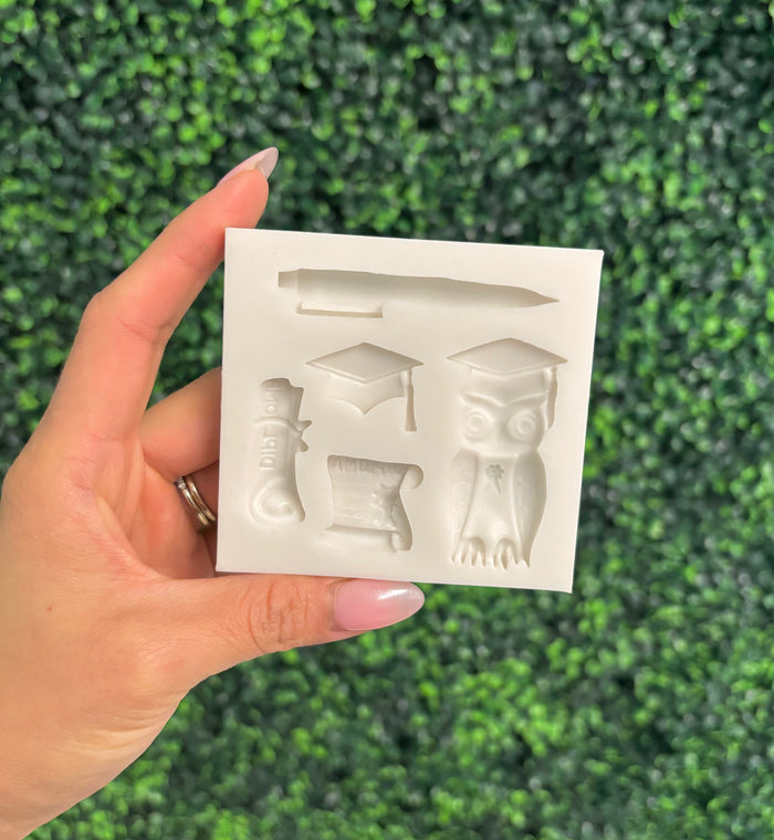 Grad Owl, Diploma and Pen