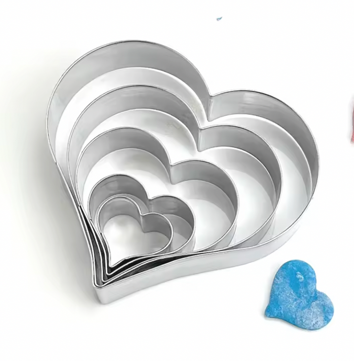 5 Swopped Heart Cookie Cutters